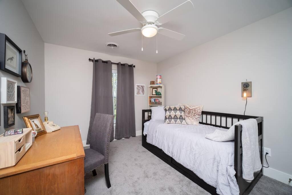 New Beautiful 3 Bedroom Condo In Bettendorf Exterior photo