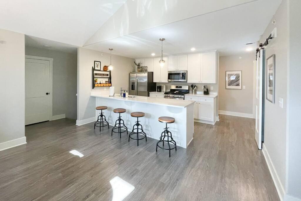 New Beautiful 3 Bedroom Condo In Bettendorf Exterior photo