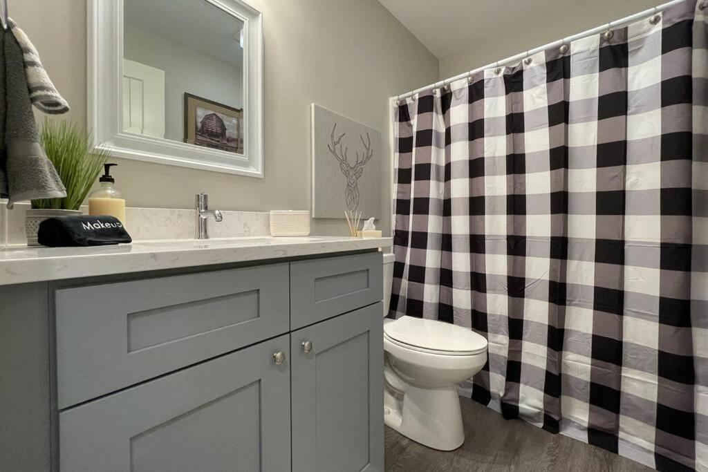 New Beautiful 3 Bedroom Condo In Bettendorf Exterior photo