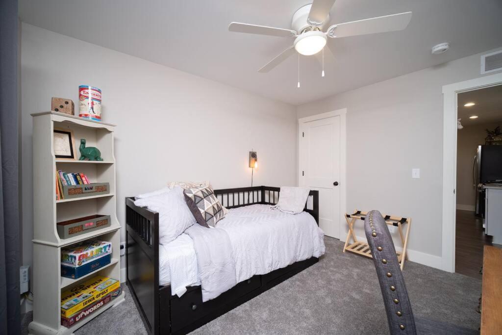 New Beautiful 3 Bedroom Condo In Bettendorf Exterior photo